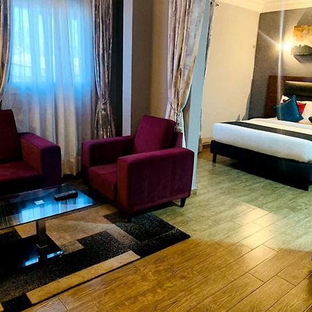 La Rochelle Hotel Yaoundé Esterno foto