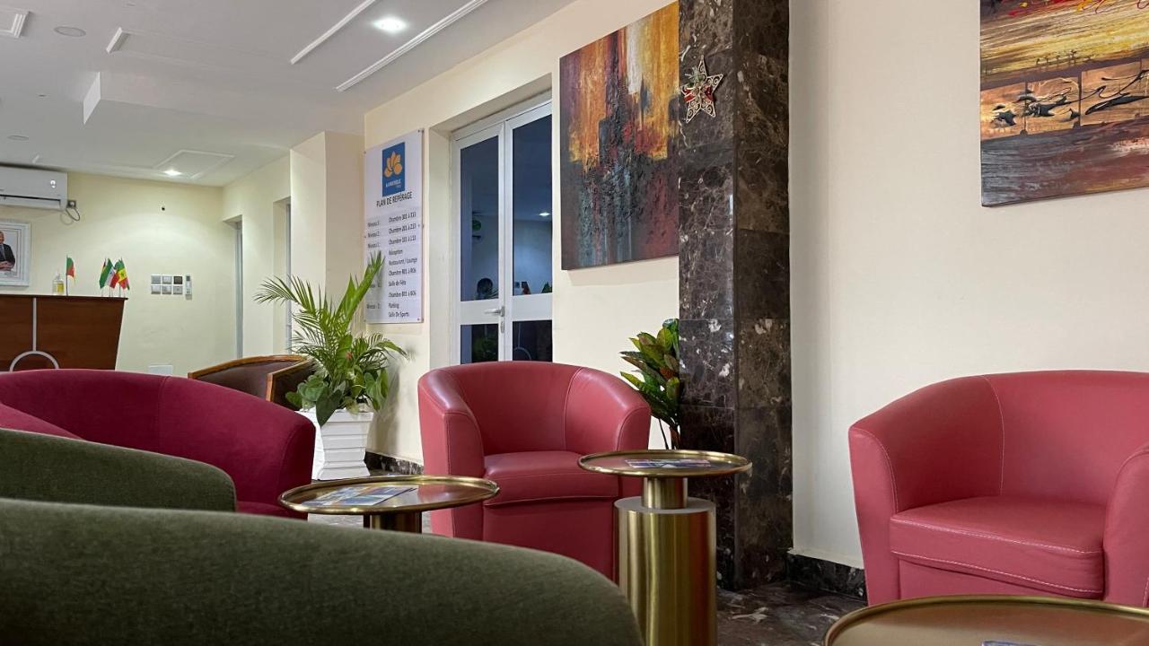 La Rochelle Hotel Yaoundé Esterno foto