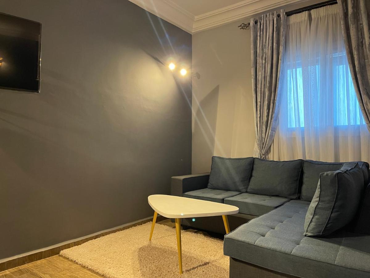 La Rochelle Hotel Yaoundé Esterno foto