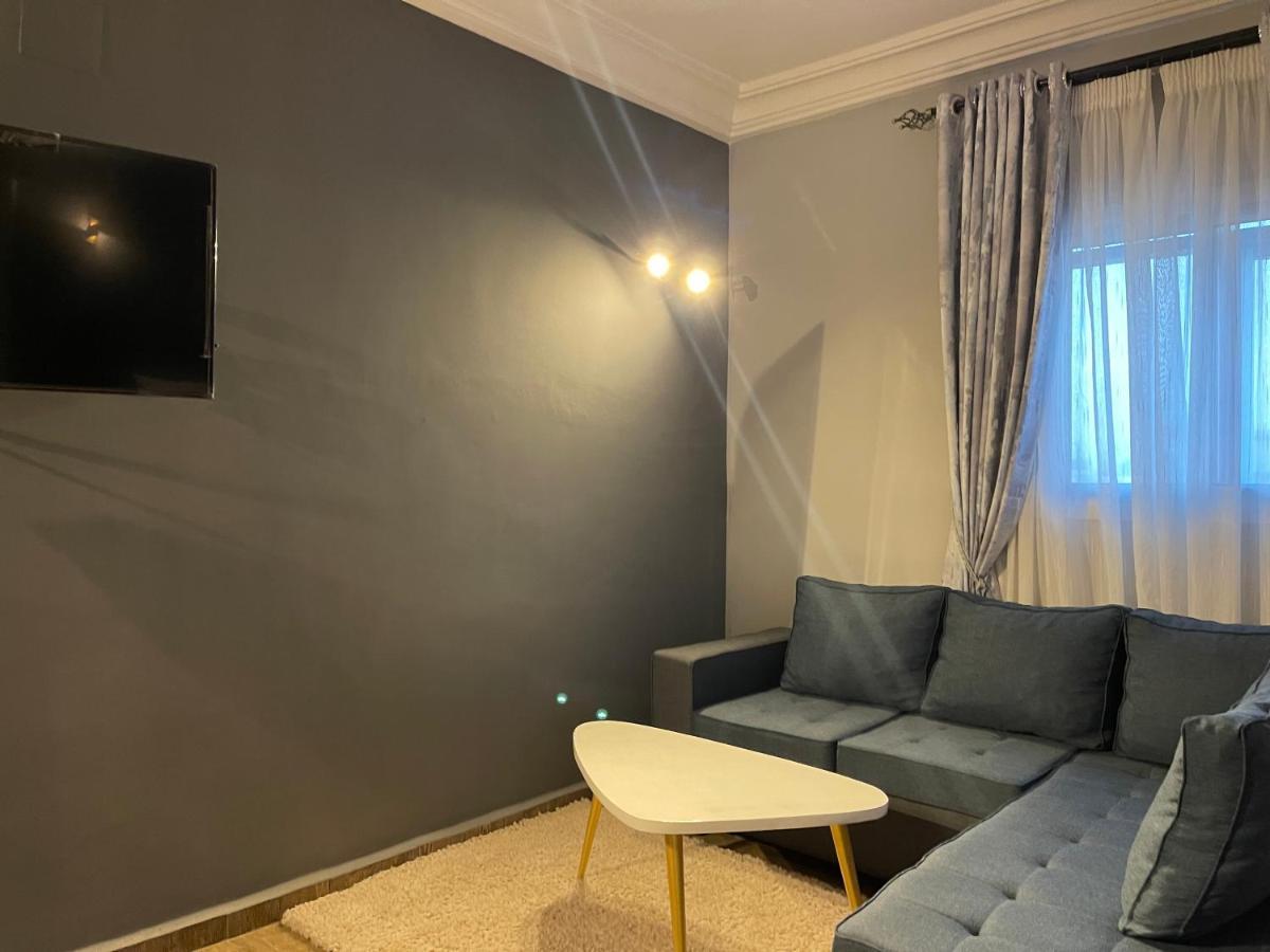 La Rochelle Hotel Yaoundé Esterno foto